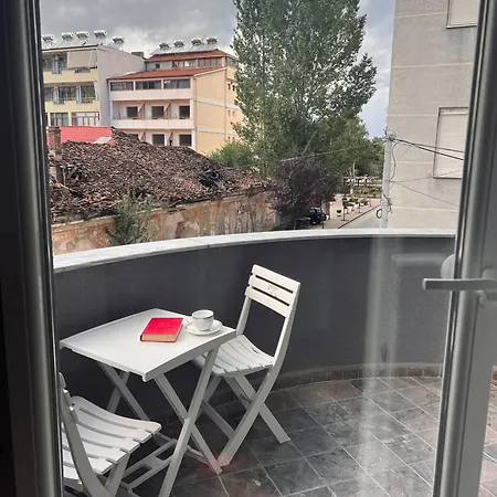 Cozy In Pogradec, Near Ohrid Appartamento